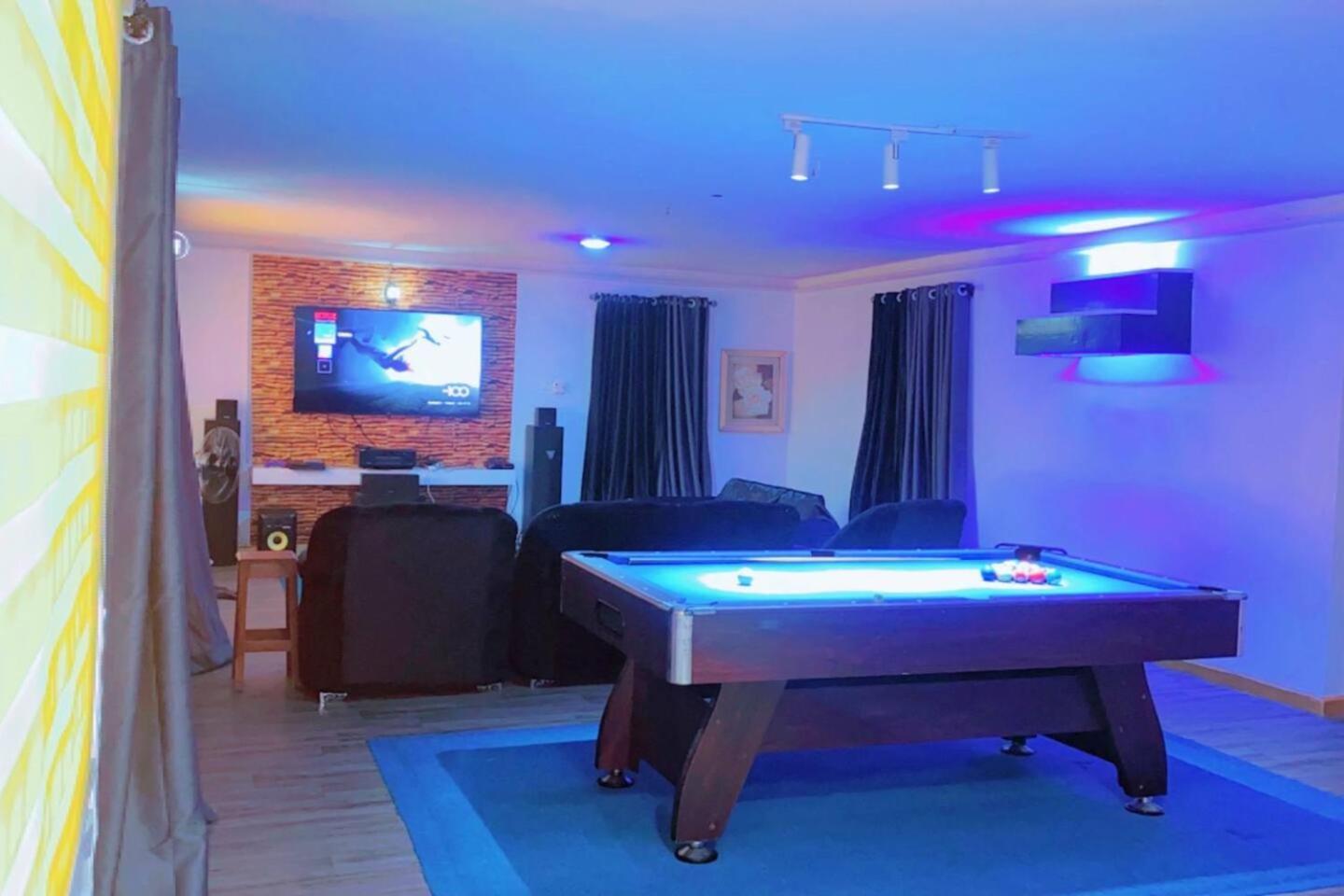 Maleeks Apartment Ikeja "Shared 2Bedroom Apt, Individual Private Rooms And Baths" Лагос Екстериор снимка